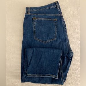 A&F The Ankle Straight Ultra High Rise Size 18/34R